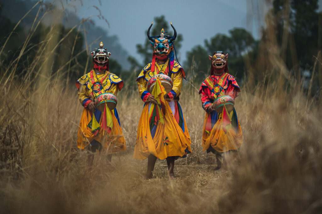 dancers-in-grass-2-1-scaled-1-1024x683