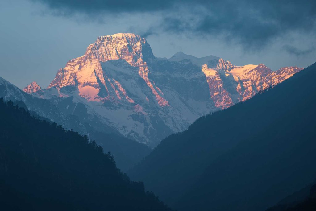 mountains-in-bhutan-824